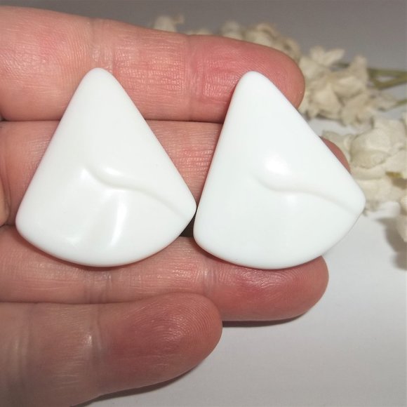 Vintage Jewelry Vintage Clip On Earring White Wavy Triangle Costume